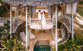 Treehouse Villas - Adults Only